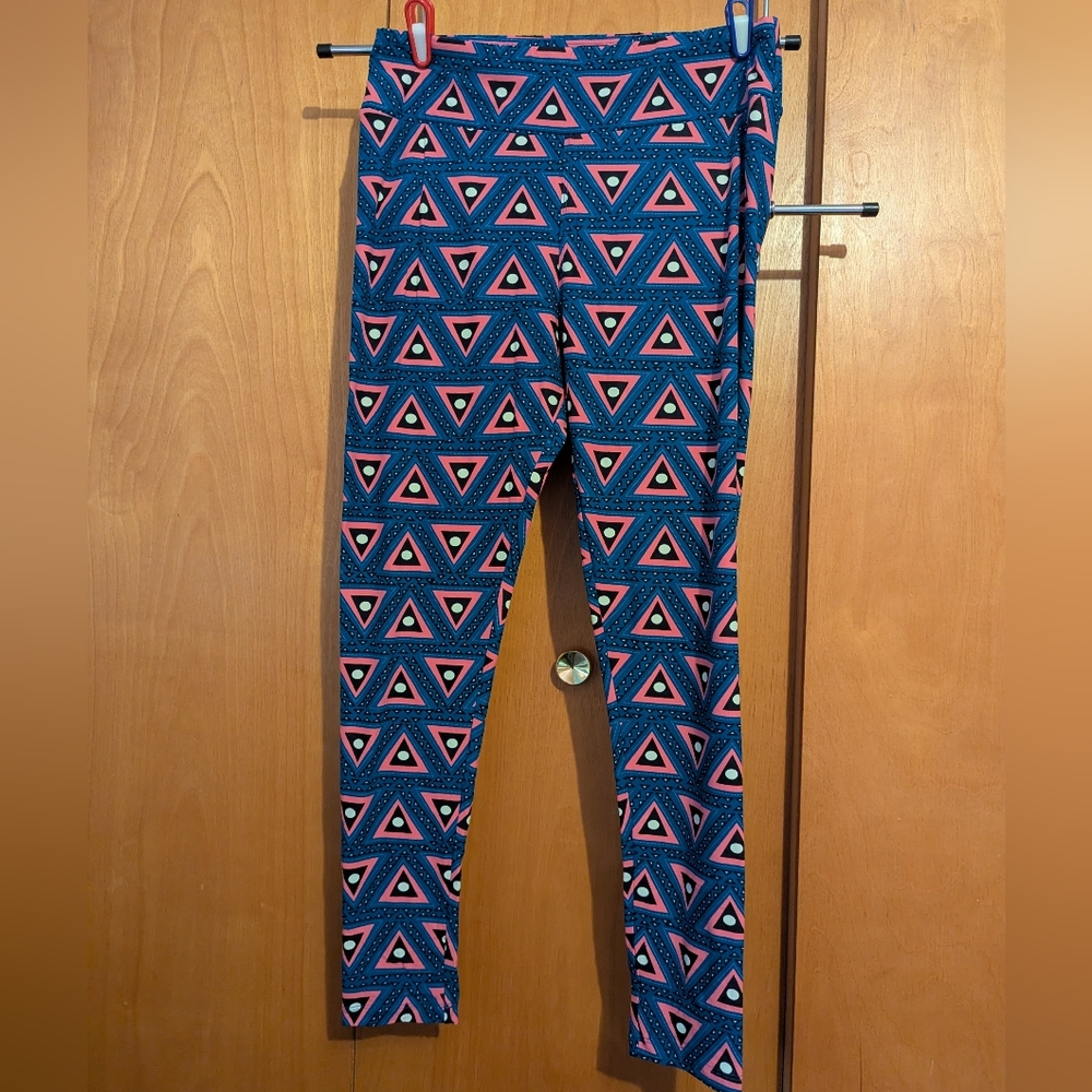 LuLaRoe TC Blue Pink Triangle Print Leggins